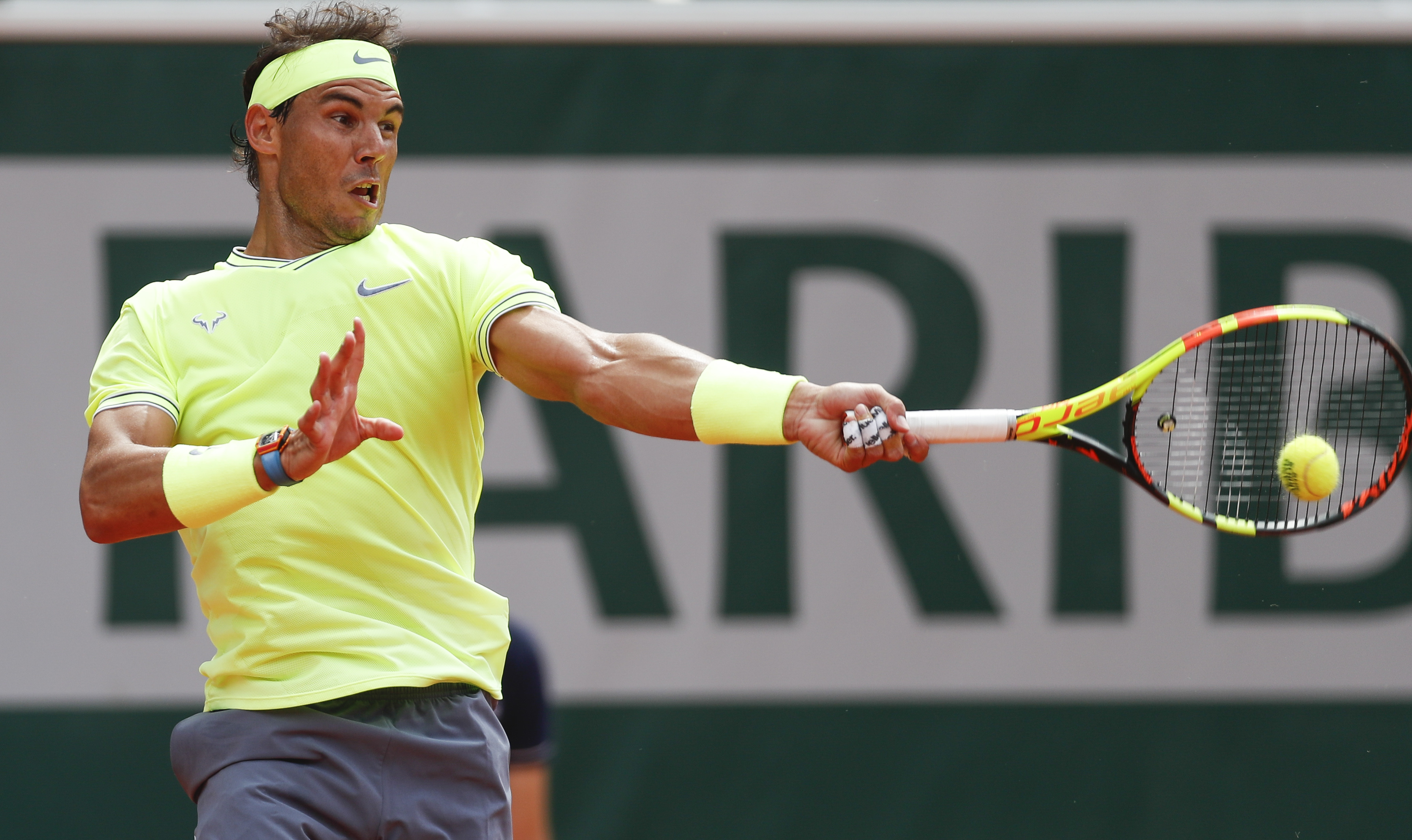 法国网球队逆转德国网球队，纳达尔完成帽子戏法