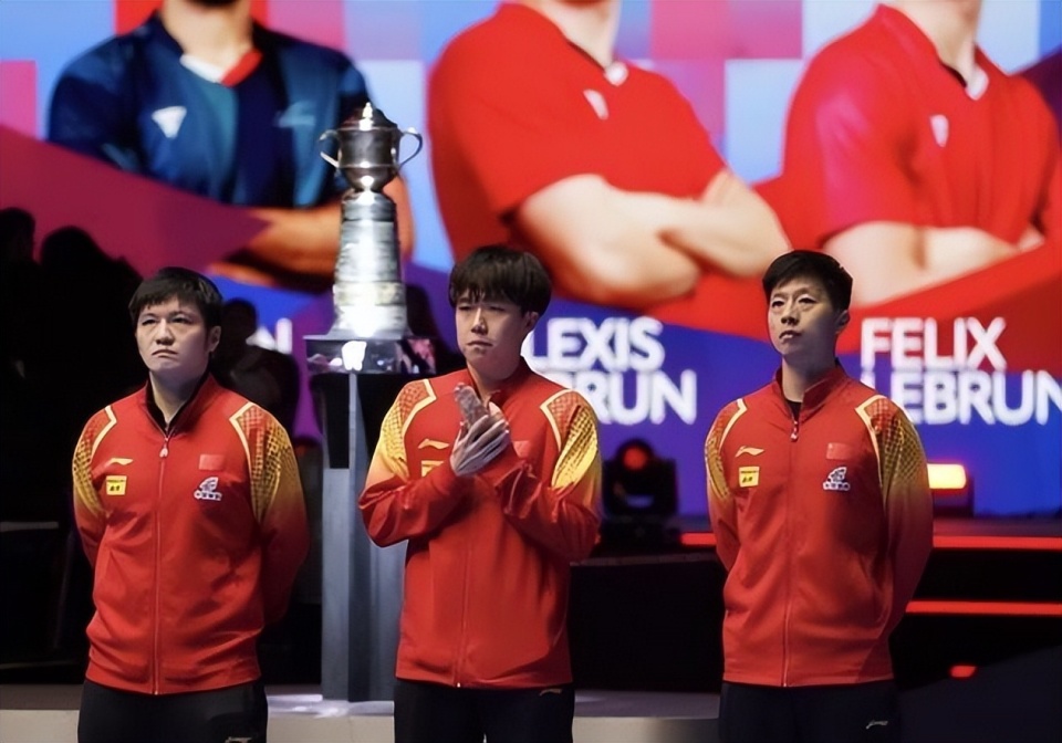 英格兰队逆转韩国队，马龙点燃赛场