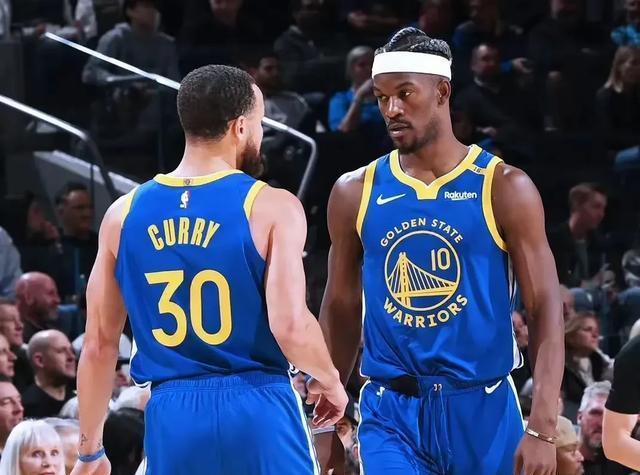 勇士碾压掘金，西亚卡姆状态火热