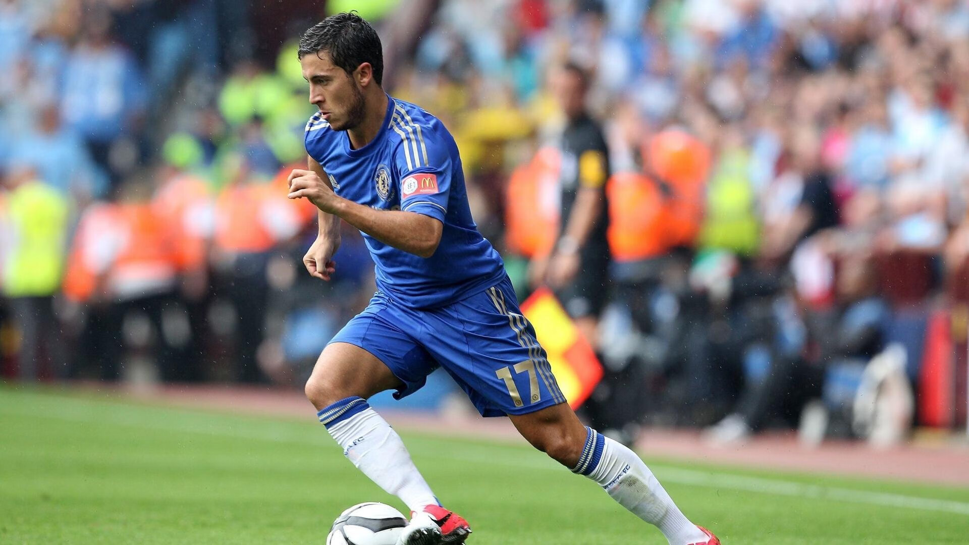 戈贝尔铁壁锁广厦，公牛强势晋级背后的关键先生